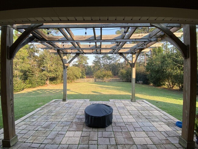 Building Photo - 2722 Lakes Edge Ln