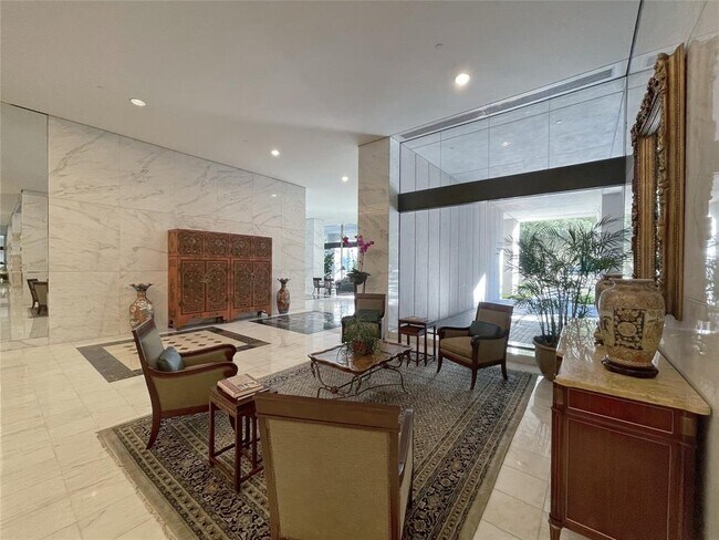 Building Photo - 1111 Hermann Dr