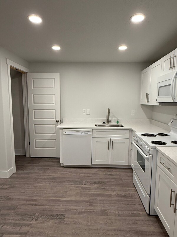 Building Photo - 3862 Hardman Way
