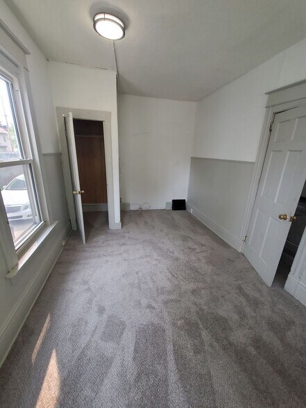 Building Photo - 1532 Owen Ave