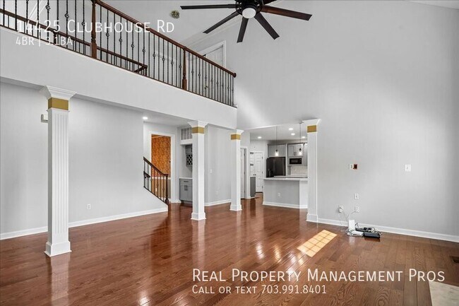 Building Photo - 14425 Clubhouse Rd