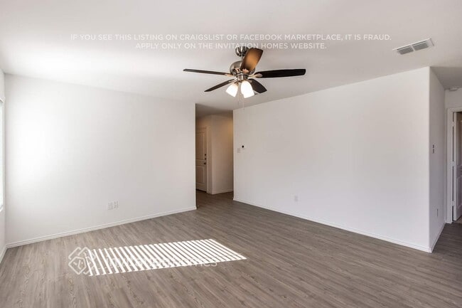 Building Photo - 2800 Spring Time Dr