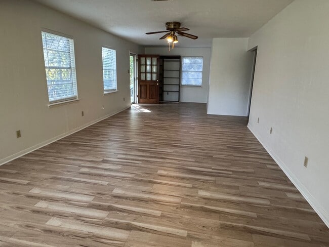 Building Photo - 18121 Atkinson Ln