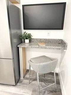 Building Photo - 585 Essex St