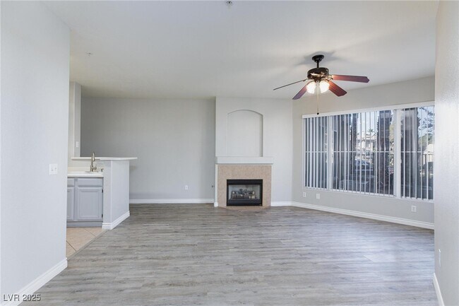 Building Photo - 7119 S Durango Dr