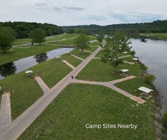 Building Photo - 164 Forsyth-Taneyville Rd