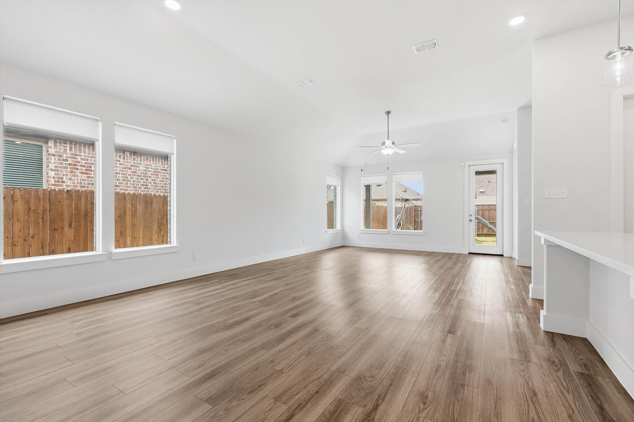 Building Photo - 1861 Arbor Dr