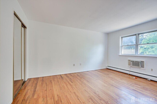 Building Photo - 55 Gill Ln