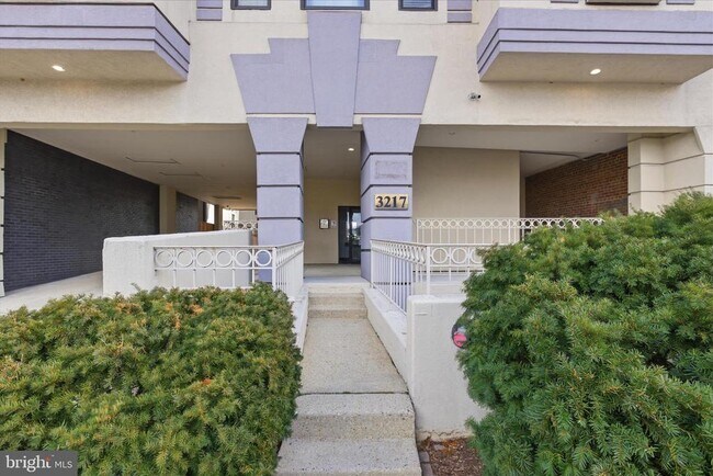 Building Photo - 3217 Wisconsin Ave NW