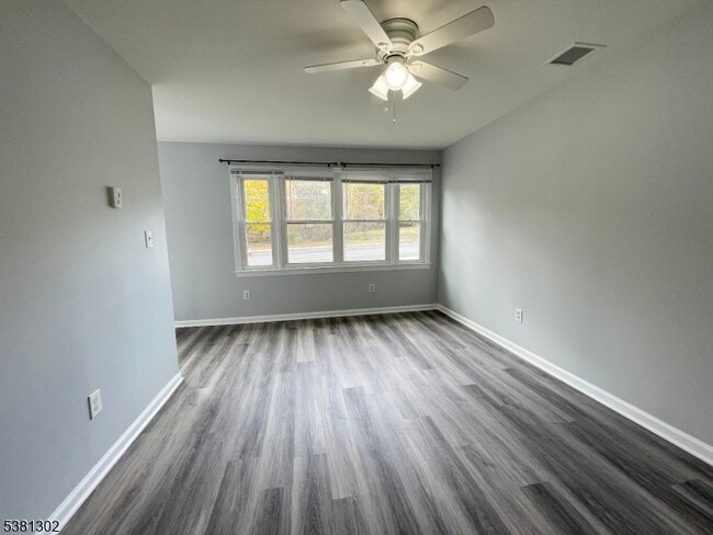 Building Photo - 31 Lakeside Blvd