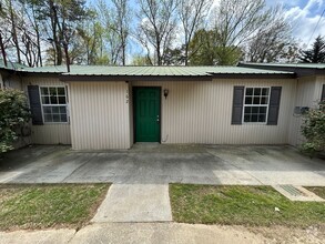 Building Photo - Carrollton City Rental