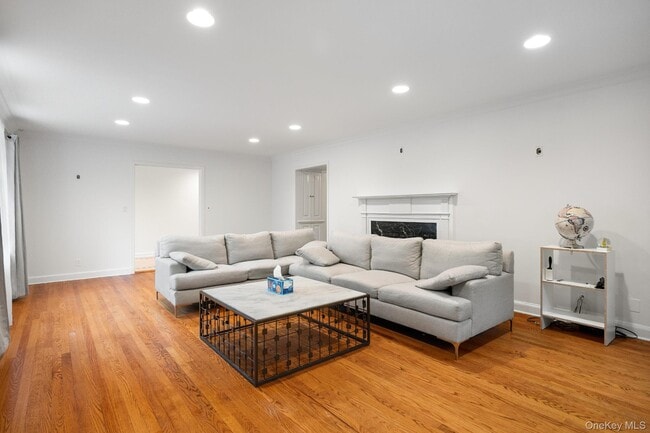 Building Photo - 98 Brookby Rd