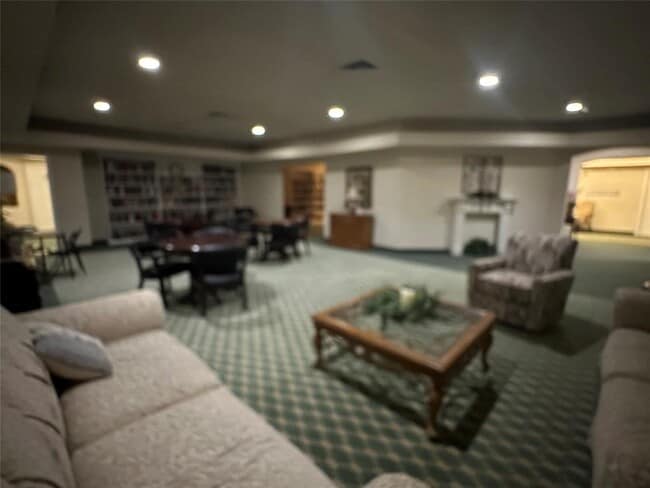 Building Photo - 2815 Kings Crossing Dr