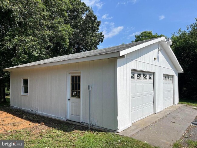 Building Photo - 2680 Northwestern Pike