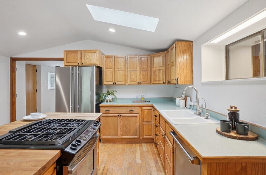 Building Photo - 8493 Lefthand Canyon Dr