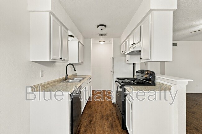 Building Photo - 5104 Herrick Ct