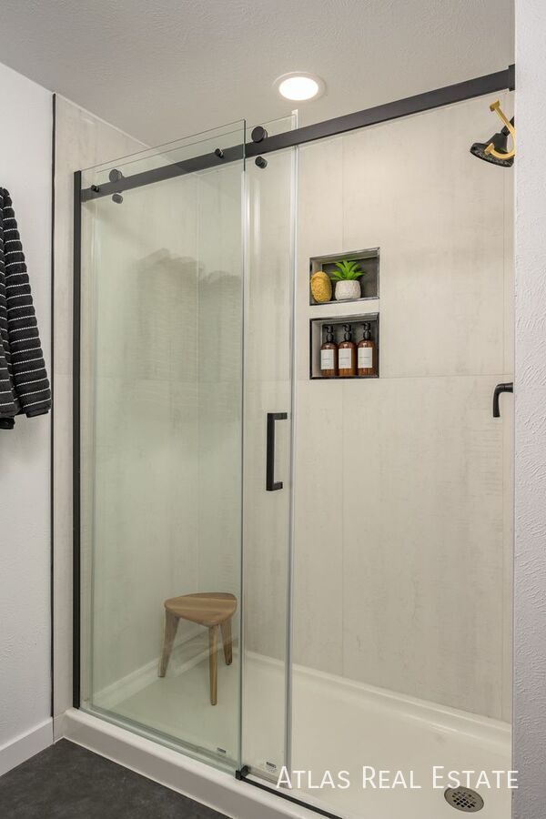 Building Photo - 5210 Quay St