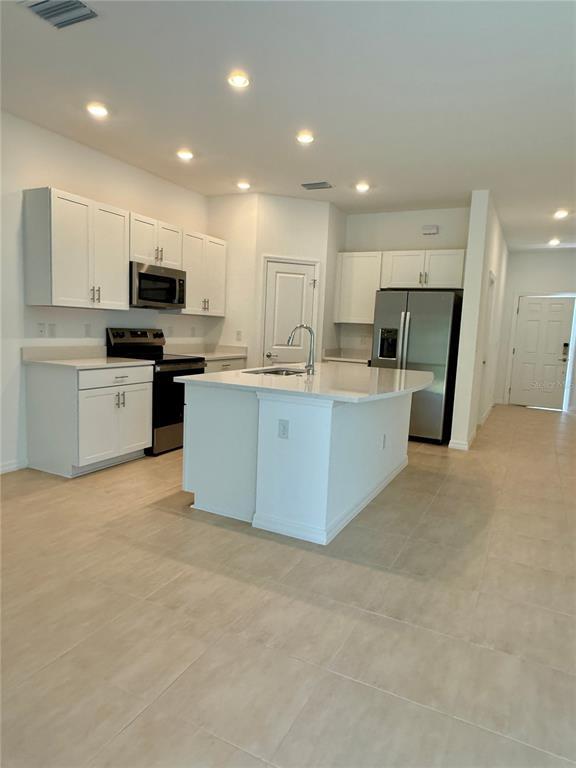 Building Photo - 15132 Cuzcorro Ct