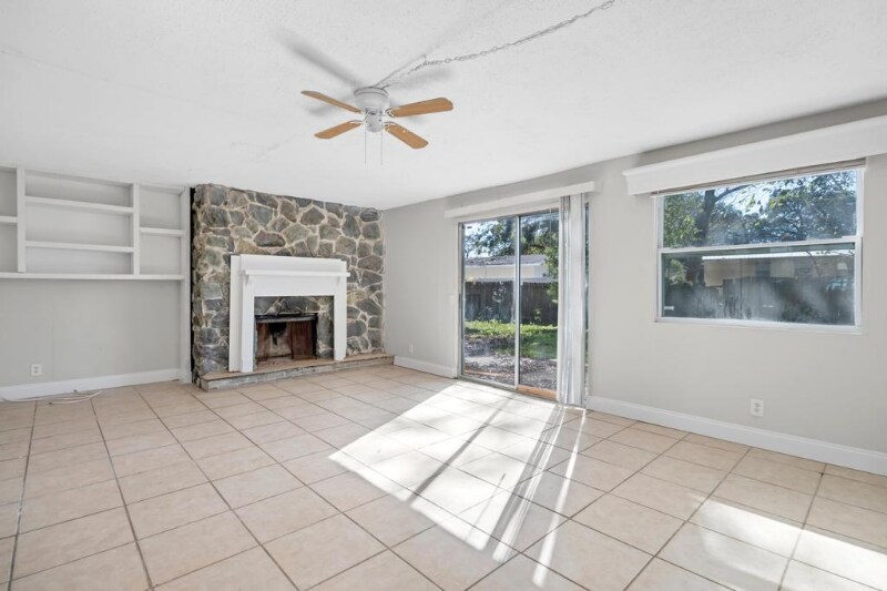 Building Photo - 6562 Ector Ct