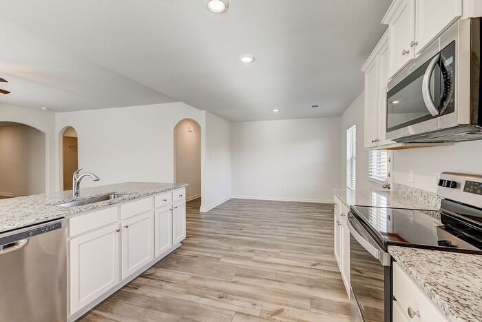 Building Photo - 512 Trinity Trl