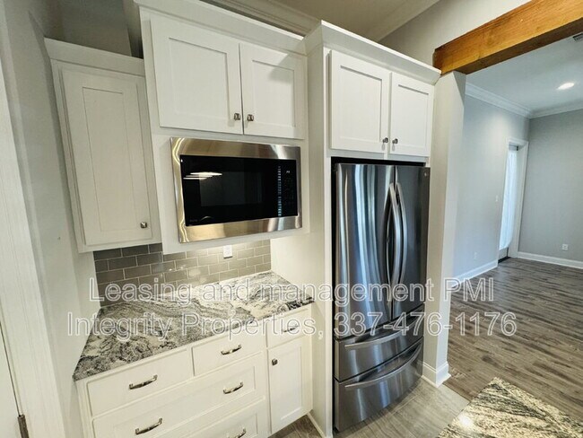 Building Photo - 113 Oak Village Dr