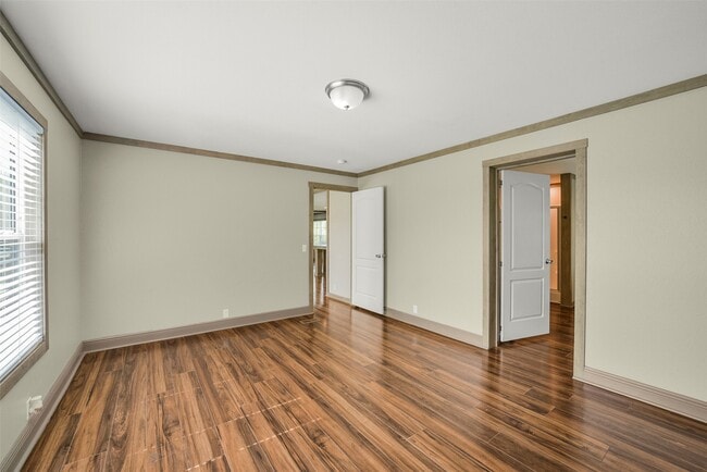 Building Photo - 1566 County Rd 610