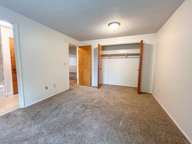 Building Photo - 2197-2203 Nomad Ct SE