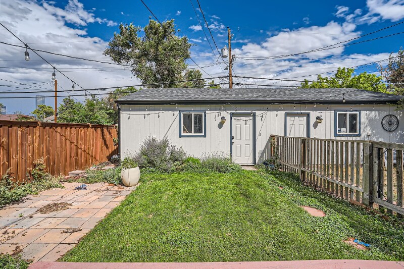 Building Photo - 1148 Mariposa St