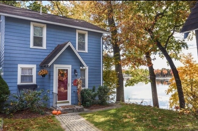 Primary Photo - 84 Lakeside Dr
