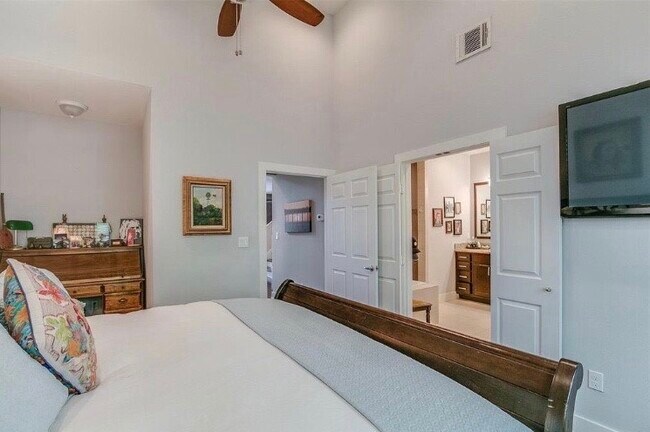 Building Photo - 1703 Patterson St