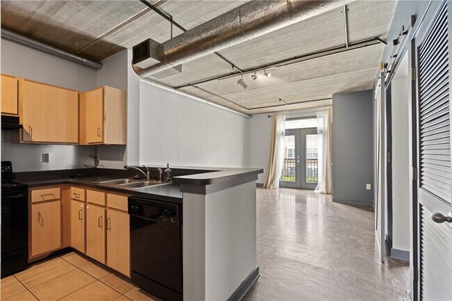 Building Photo - 800 Peachtree St NE