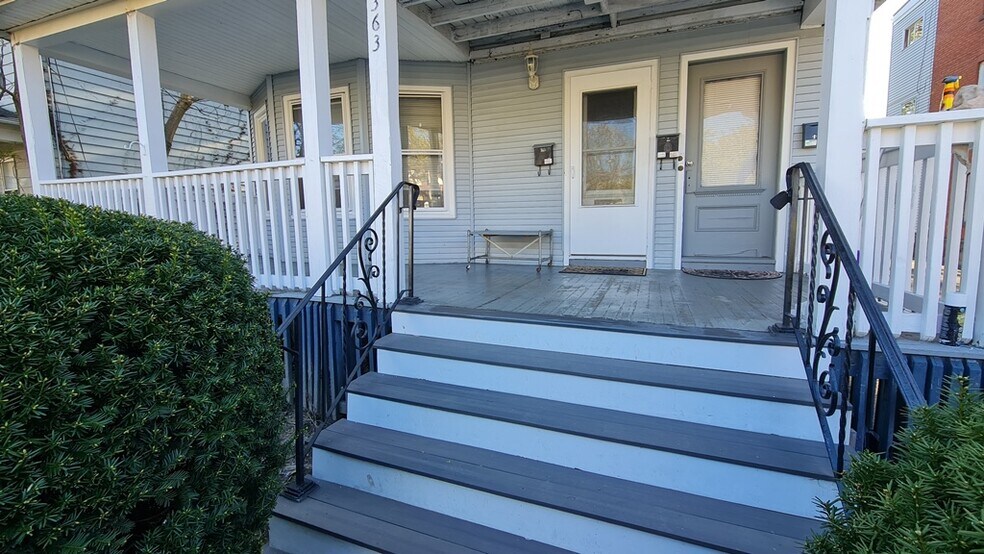 Building Photo - 365 Prospect Ave