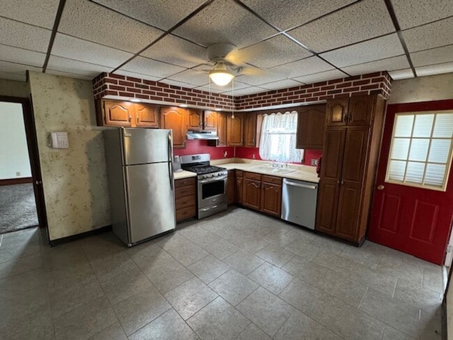 Building Photo - 3 Bedroom in Plains