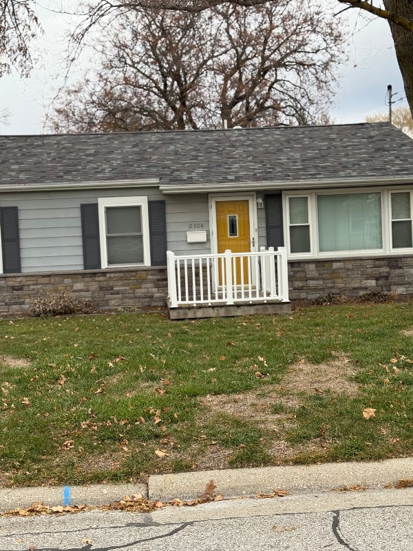 Building Photo - 2304 15th Ave N