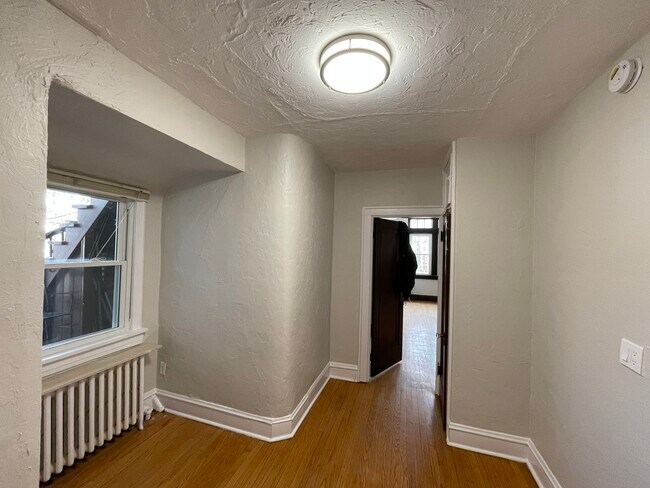 Building Photo - 1155 Saint Johns Ave