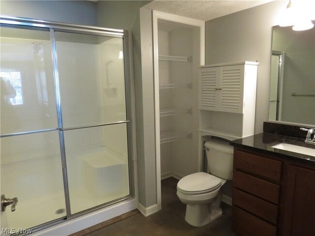 Building Photo - 1733 Blase Nemeth Rd