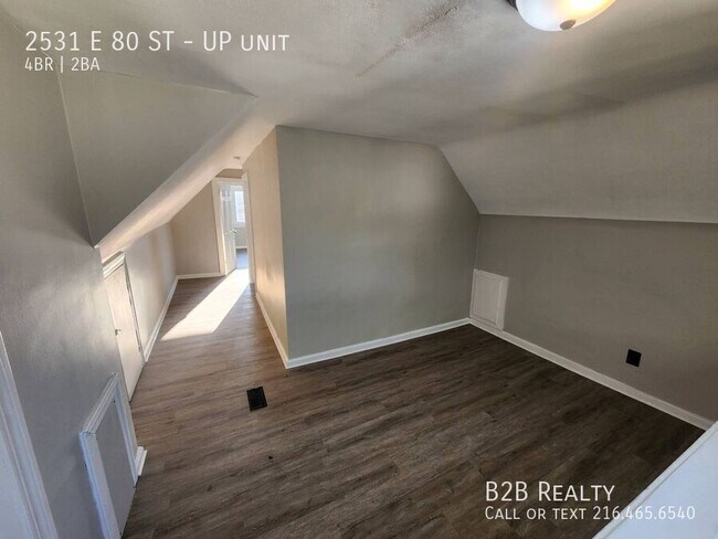 Building Photo - 2531 E 80th St