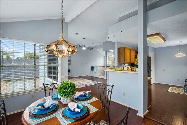 Building Photo - 6426 Whitbourne Dr