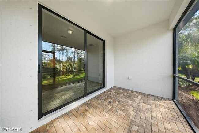 Building Photo - 9180 Glenforest Dr