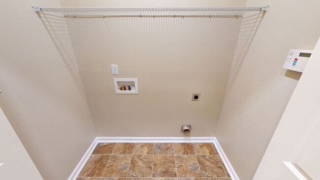 Building Photo - Stylish Two-Story in the dreamy Riverbrooke Community of Raeford!