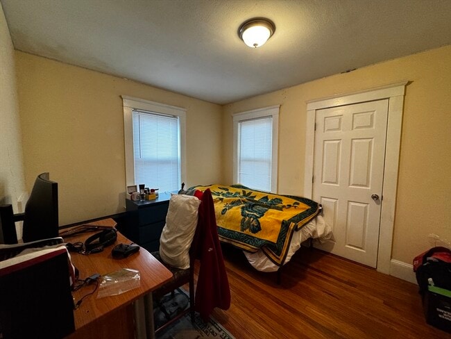 Building Photo - 42 Florence St