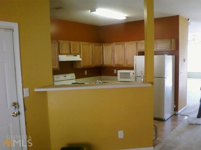 Building Photo - 7682 Creekside Ln