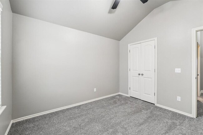 Building Photo - 4925 NW 164th Terrace