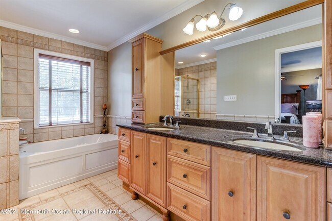Building Photo - 226 Teasdale Pl