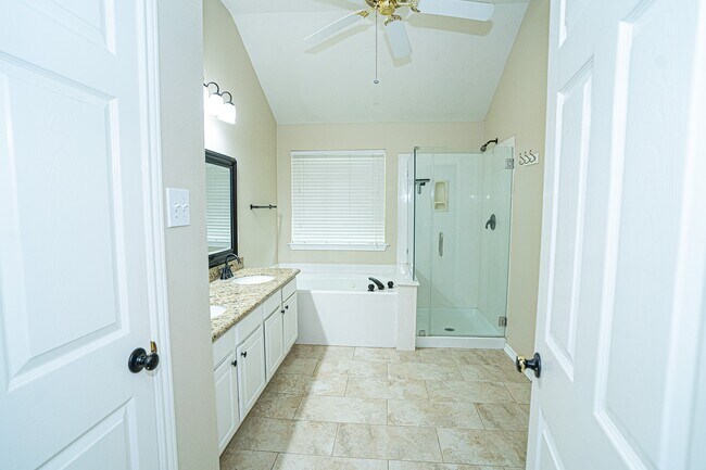Building Photo - 23 N Merryweather Cir