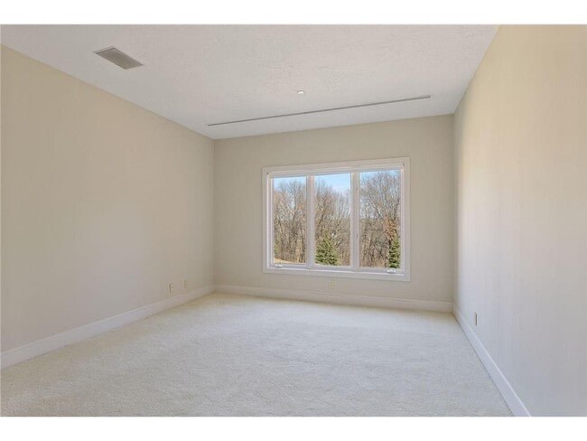 Building Photo - 1830 Eagle Ridge Dr