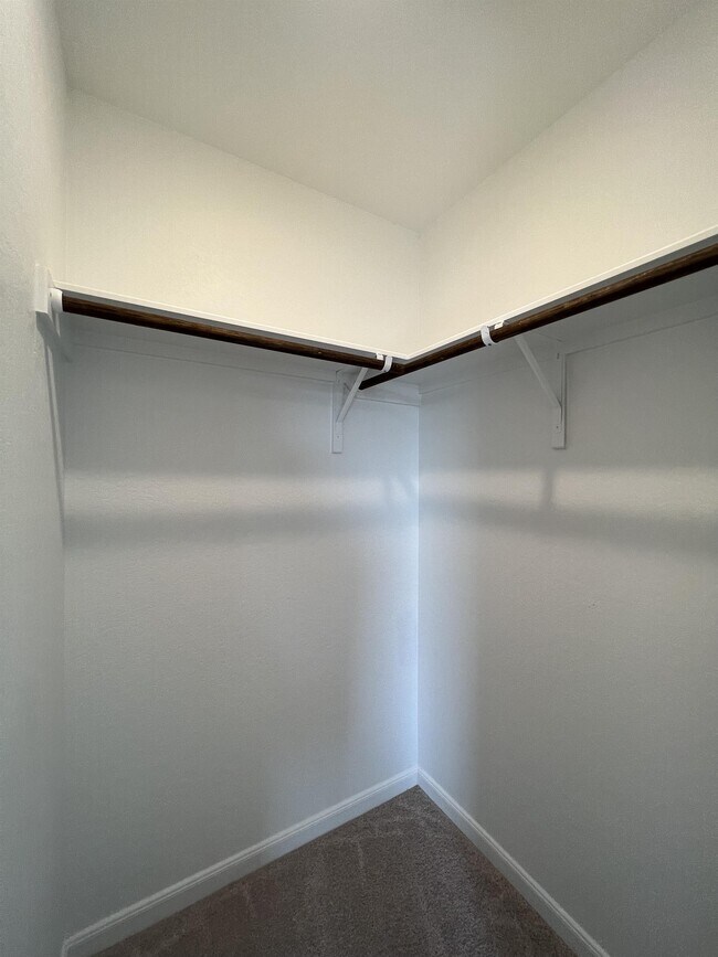 Building Photo - 16630 Daylight Ln