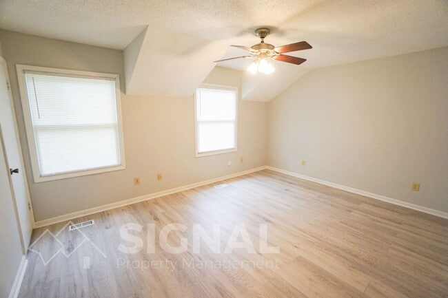 Building Photo - 302 Old Rocky Ridge Ln