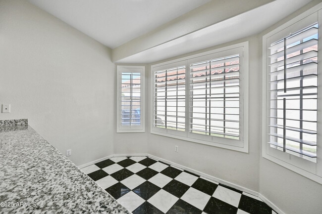 Building Photo - 5449 E Fairfield St