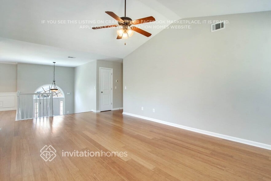 Building Photo - 103 Hollyhock Ln